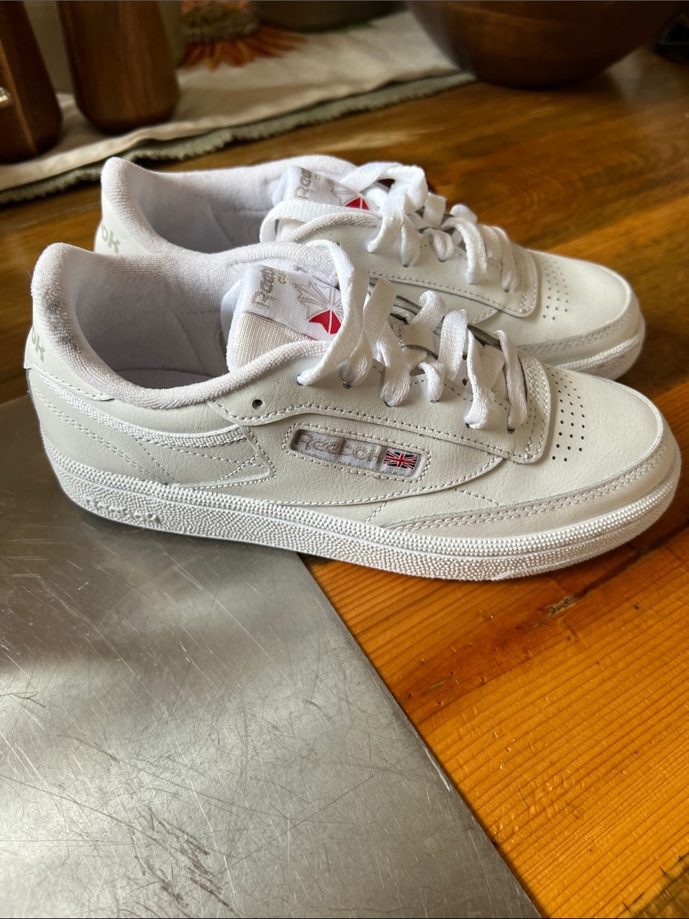 Reebok Club C 85 White Classic Leather Low-Top Sneakers sz 6 - Picture 2 of 10